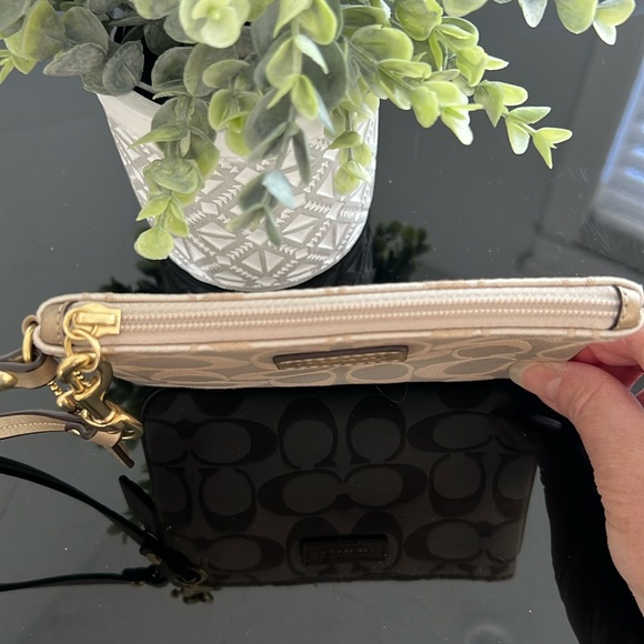 Coach Tan/Gold Signature Wristlet - Picture 5 of 11